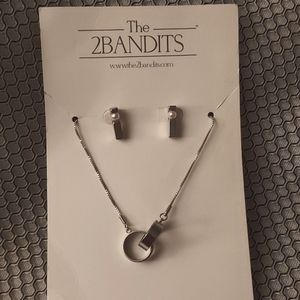 Necklace and earing set